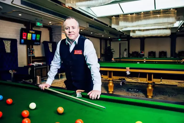 梅西在前场 梅西在前场